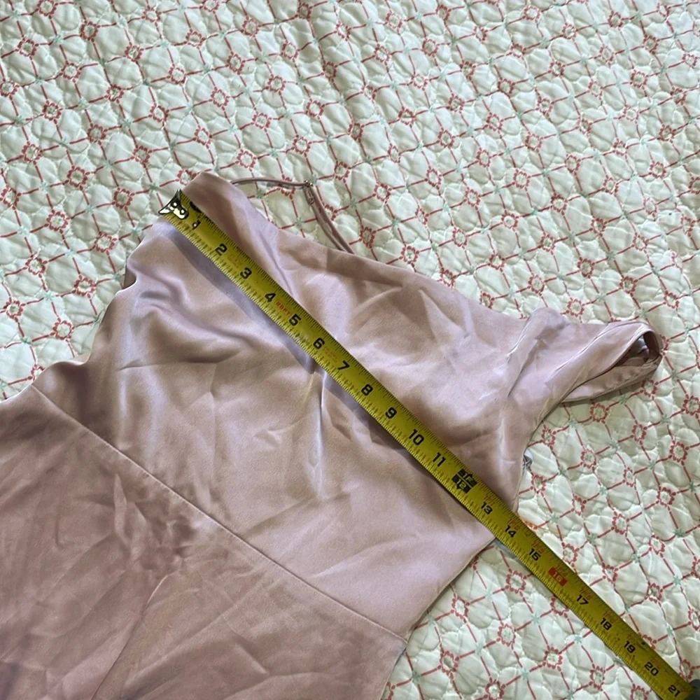 Lulu’s asymmetric satin dress - Picture 6 of 8